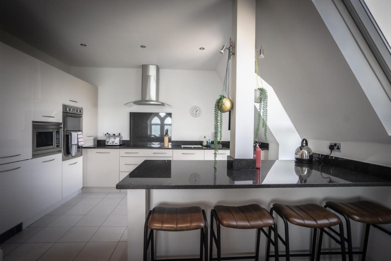 Victorian Penthouse With Panoramic Sea Views Apartment Ilfracombe Bagian luar foto